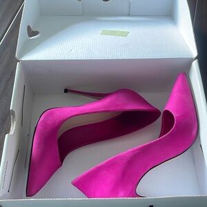 This are ALDO heels brand new never worn